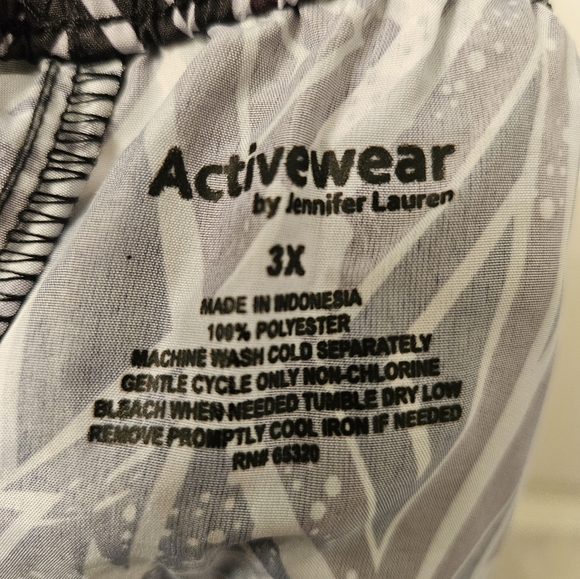 Activewear by Jennifer Lauren shorts - Picture 5 of 5